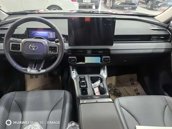 Toyota RAV4 2026 2026款 双擎 2.0L 两驱豪华版