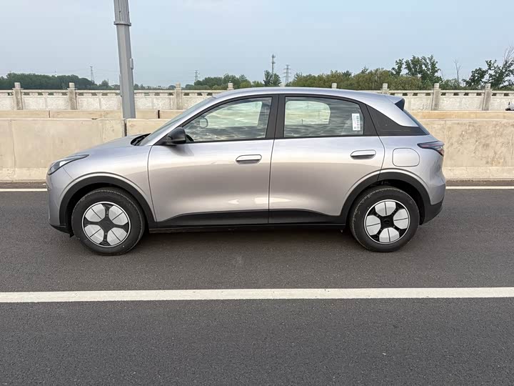 Фото 6 - Geely Galaxy Geome