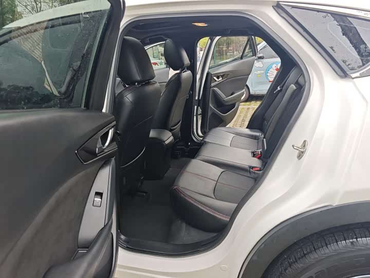 Mazda CX-4 2021 2021款 2.0L 自动两驱蓝天活力版