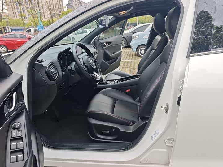 Mazda CX-4 2021 2021款 2.0L 自动两驱蓝天活力版