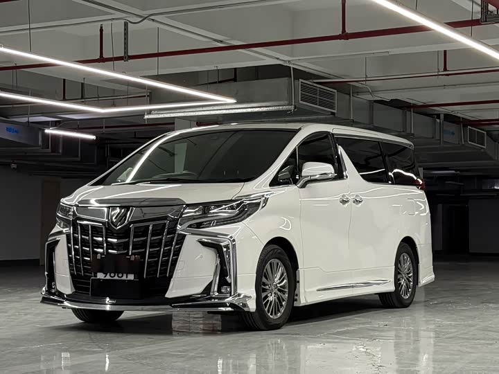 Фото 1 - Toyota Alphard