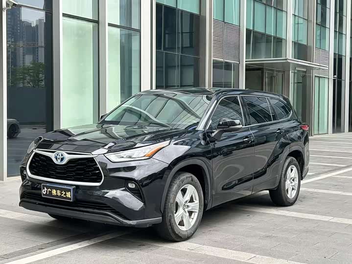 Фото 1 - Toyota Highlander