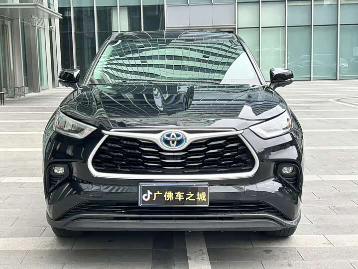 Фото 2 - Toyota Highlander