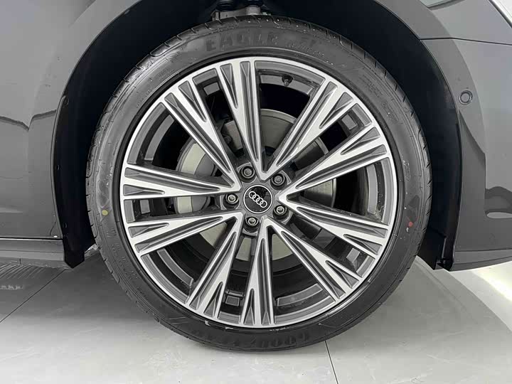 Audi A6L 2026 2026款 45 TFSI 臻选动感型