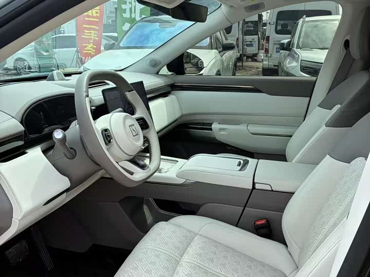 Zeekr 7X 2025 2025款 75kWh 后驱智驾版