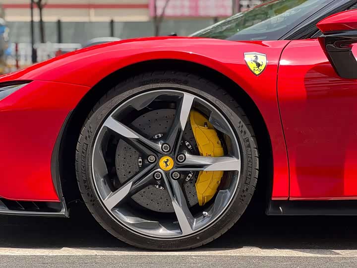 Фото 6 - Ferrari SF90
