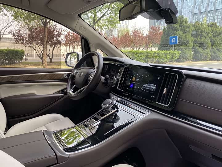 Фото 7 - GAC Trumpchi M8