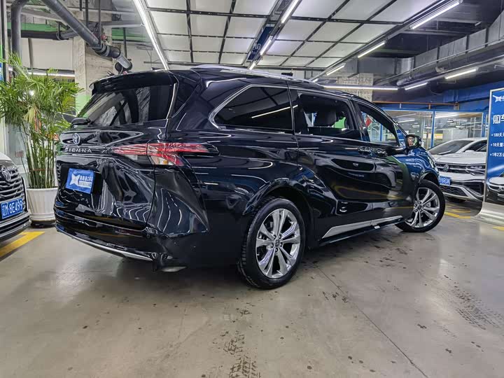 Toyota Sienna 2021 2021款 2.5L混动 铂金版