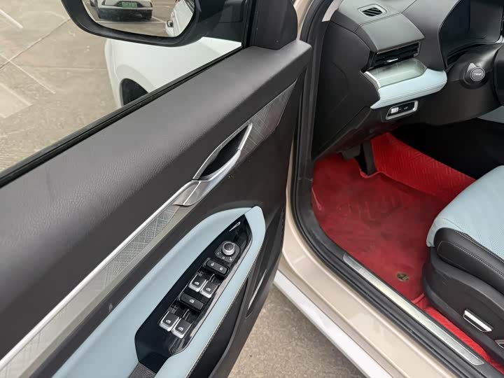 Geely Emgrand L 2022 2022款 1.4T CVT尊贵型