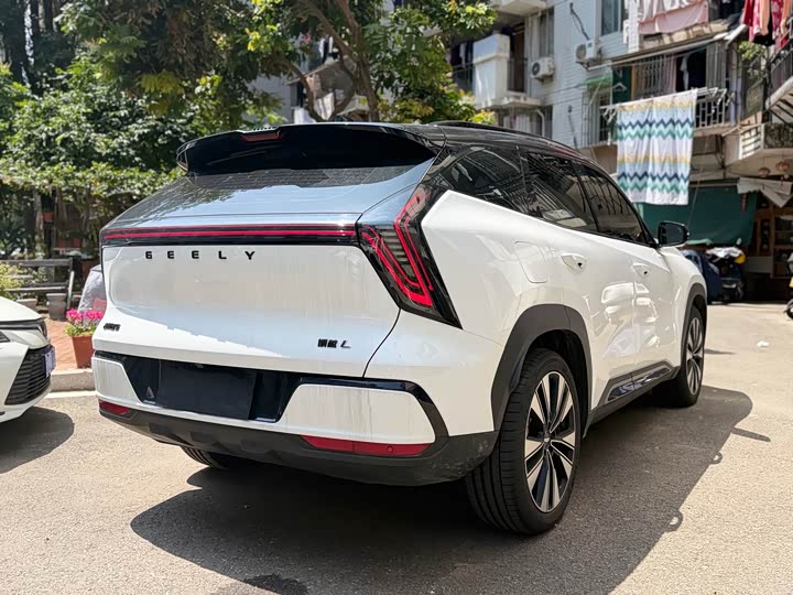 2025 Geely Atlas L
