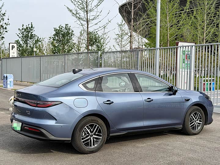 BYD Seal 05 DM-i Hybrid 2025 2025款 DM-i 智驾版 120KM旗舰型