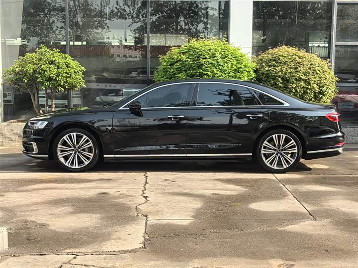 Audi A8 2021 2021款 A8L 55 TFSI quattro 尊贵型