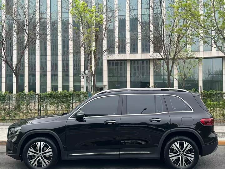 Фото 7 - Mercedes-Benz GLB-Class