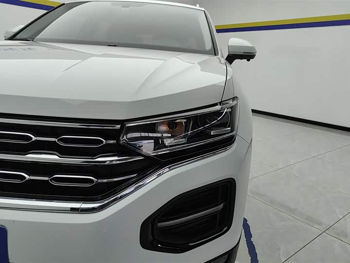 Volkswagen Tayron 2020 2020款 330TSI 两驱豪华智联版