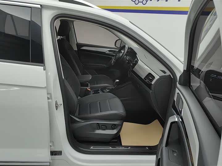 Volkswagen Tayron 2020 2020款 330TSI 两驱豪华智联版