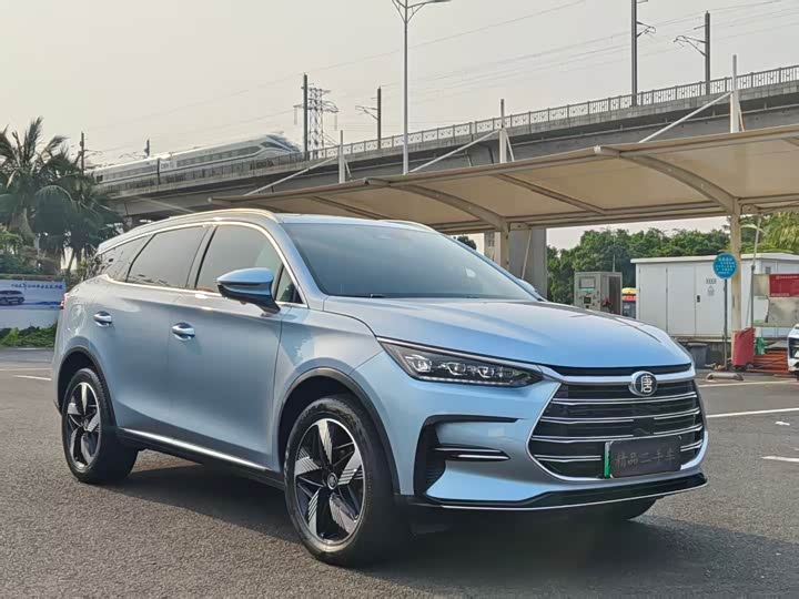 Фото 3 - BYD Tang Hybrid/EV