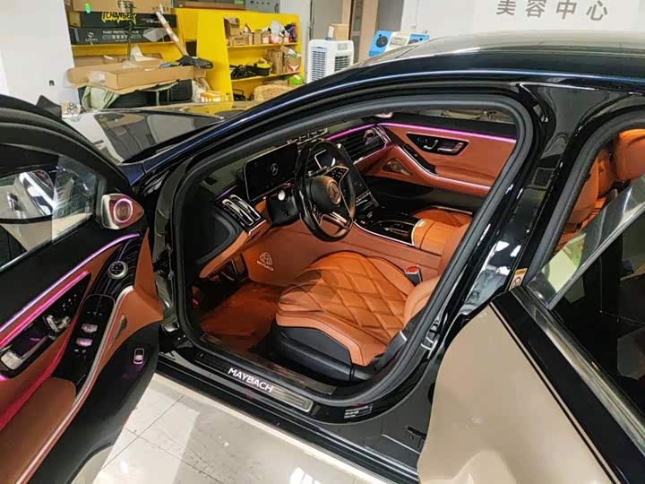 Фото 9 - Mercedes-Benz Maybach S-Class