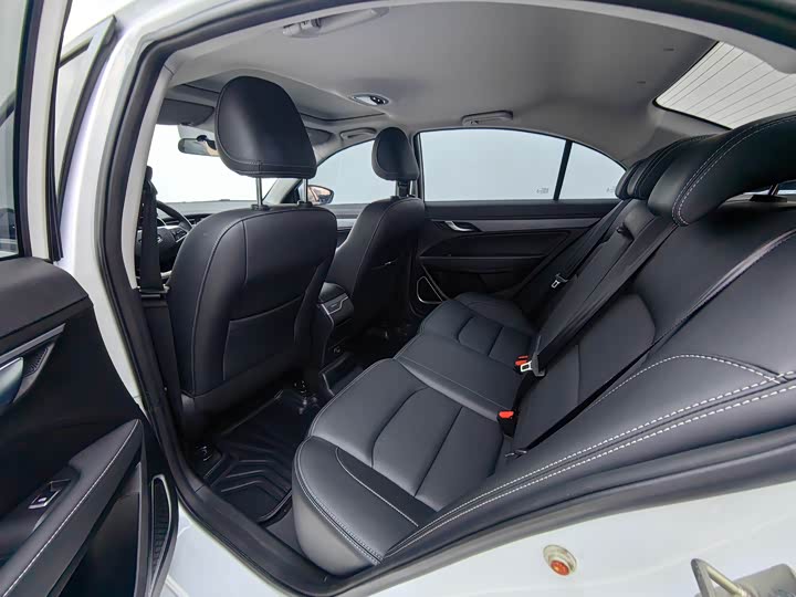 Zdjęcie 8 - Geely Emgrand