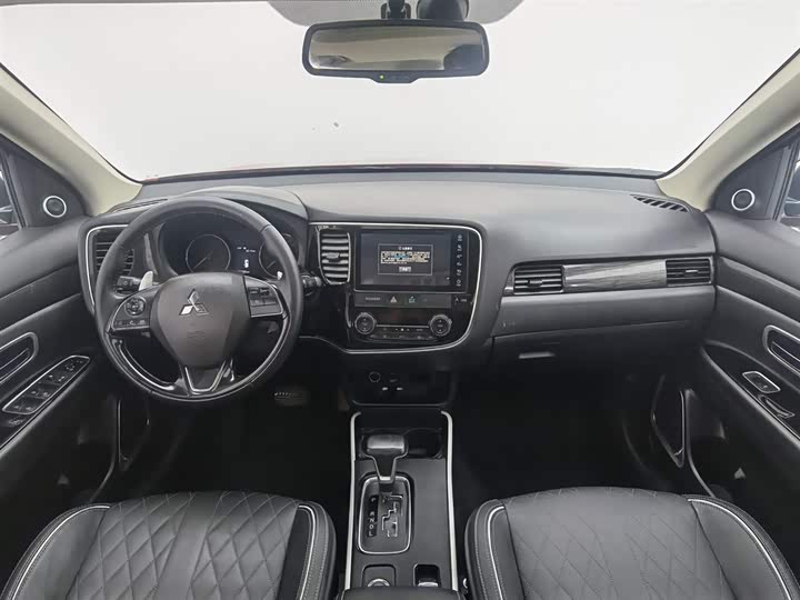 Mitsubishi Outlander 2020 2020款 2.4L 四驱致享版 5座