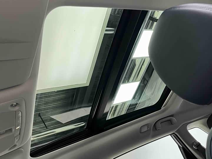 Nissan X-Trail 2025 2025款 荣誉 2.0L 两驱领先版