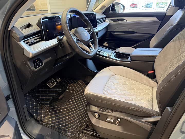 Volkswagen Tavendor 2024 2024款 380TSI 四驱R-Line巡礼版