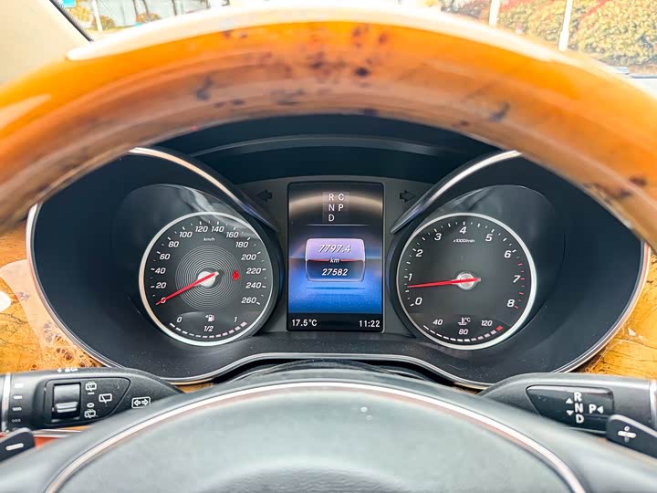 Mercedes-Benz V-Class 2022 2022款 V 260 L 长轴距豪华版