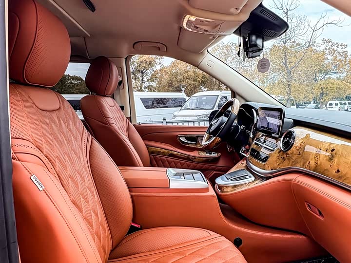 Mercedes-Benz V-Class 2022 2022款 V 260 L 长轴距豪华版