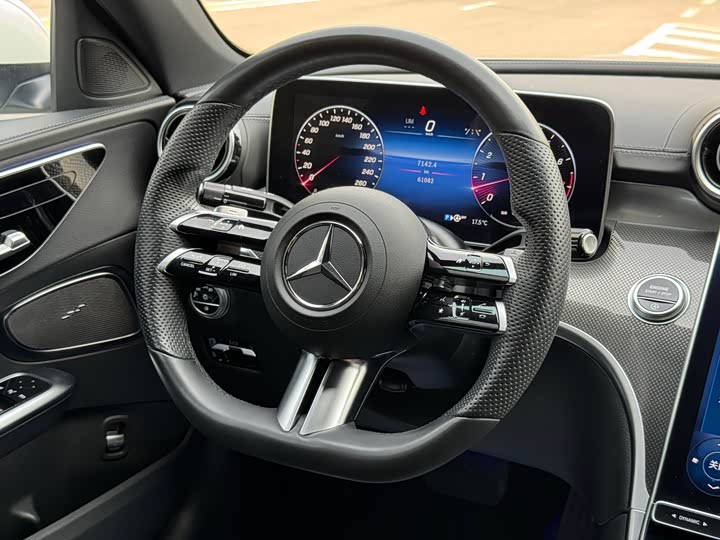 Zdjęcie 8 - Mercedes-Benz C-Class