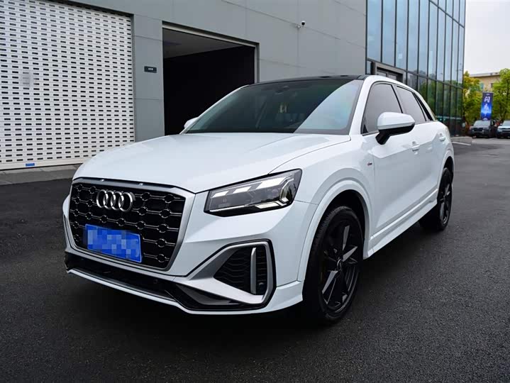 Zdjęcie 1 - Audi Q2L