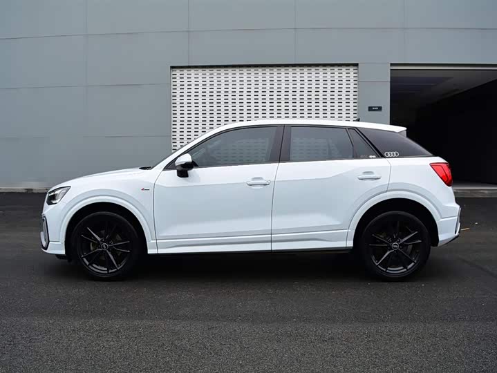 Zdjęcie 4 - Audi Q2L