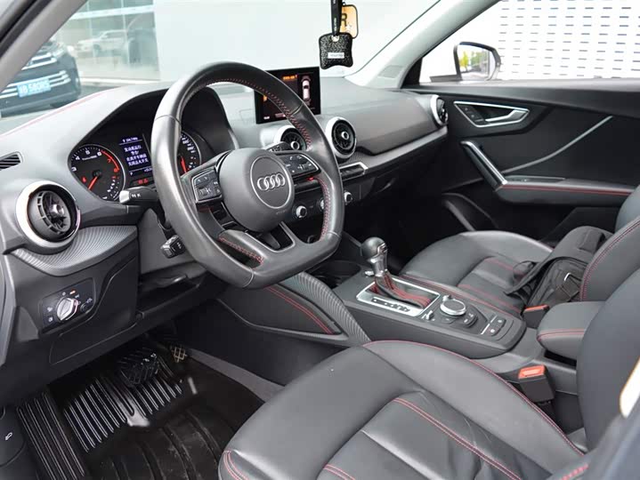 Zdjęcie 7 - Audi Q2L