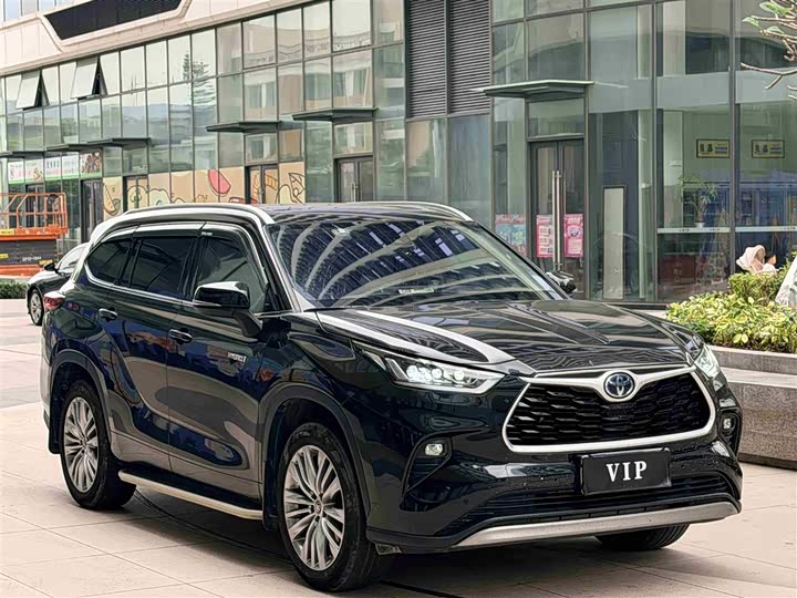 Photo 3 - Toyota Highlander