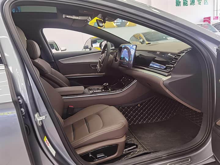 صورة 9 - BYD Han
