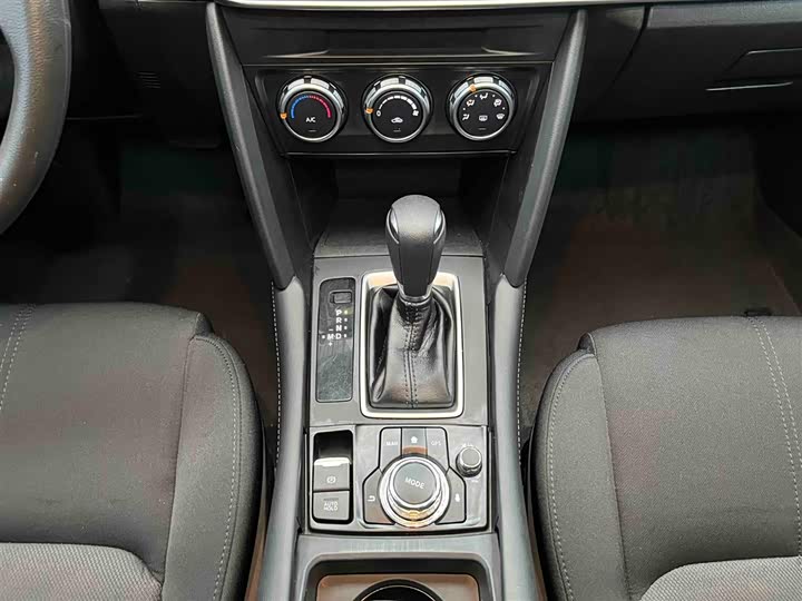 Mazda CX-4 2021 2021款 2.0L 自动两驱蓝天活力版
