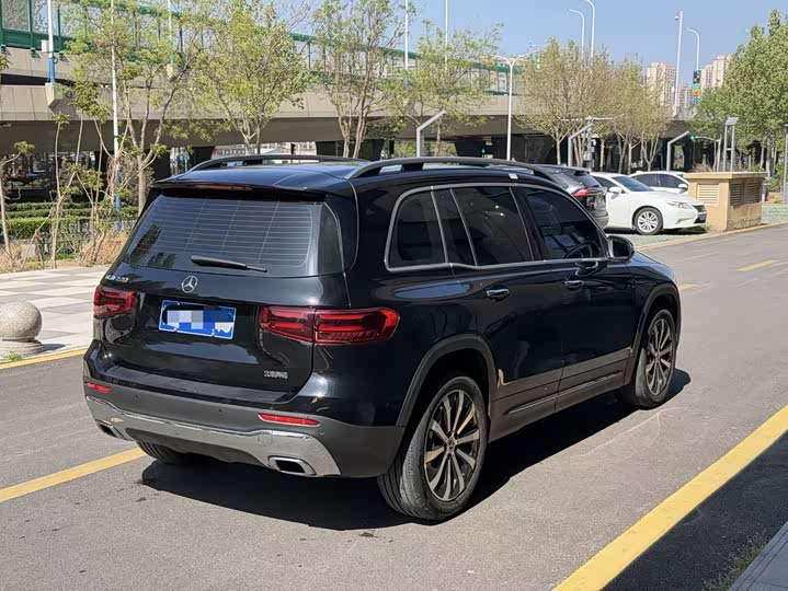 Фото 6 - Mercedes-Benz GLB-Class