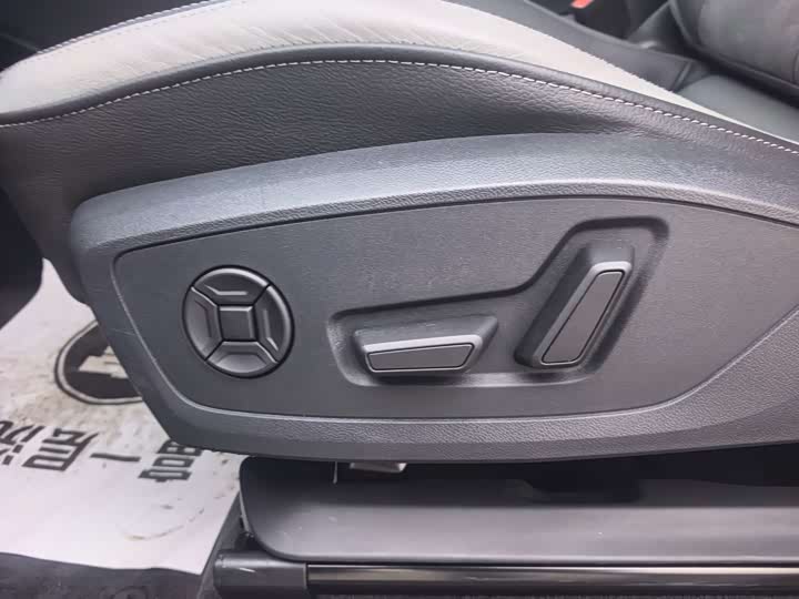 Zdjęcie 5 - Audi Q3