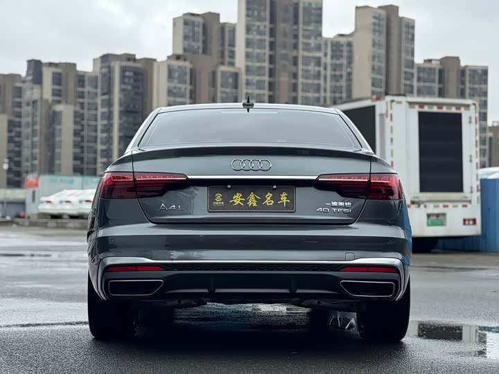 Zdjęcie 4 - Audi A4L