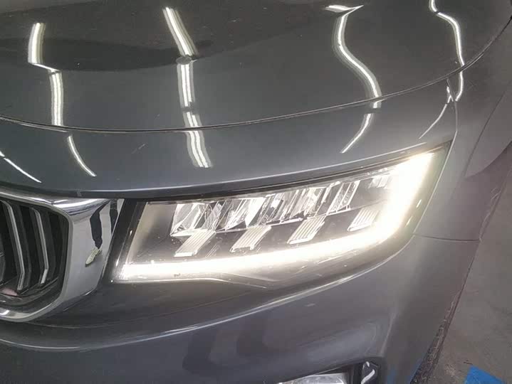 Geely Okavango 2022 2022款 1.8TD 自动尊贵型 7座