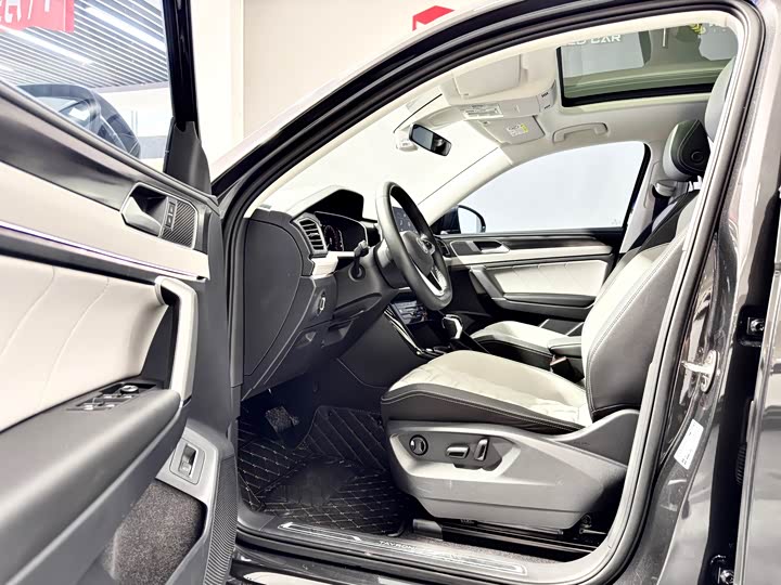 Volkswagen Tayron 2024 2024款 330TSI 两驱豪华Plus进阶版