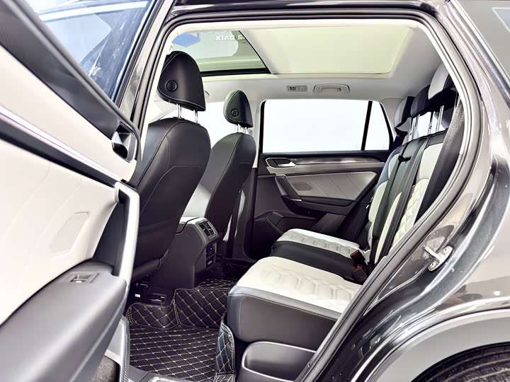 Volkswagen Tayron 2024 2024款 330TSI 两驱豪华Plus进阶版