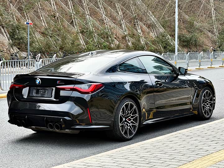 BMW M4 2023 2023款 M4双门轿跑车 雷霆版