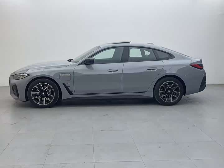 2023 BMW i4