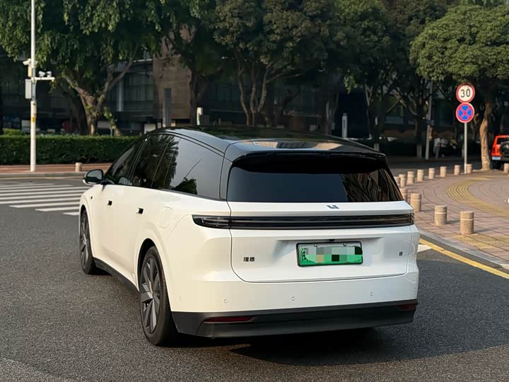 LiXiang i8 2025 2025款 标准版