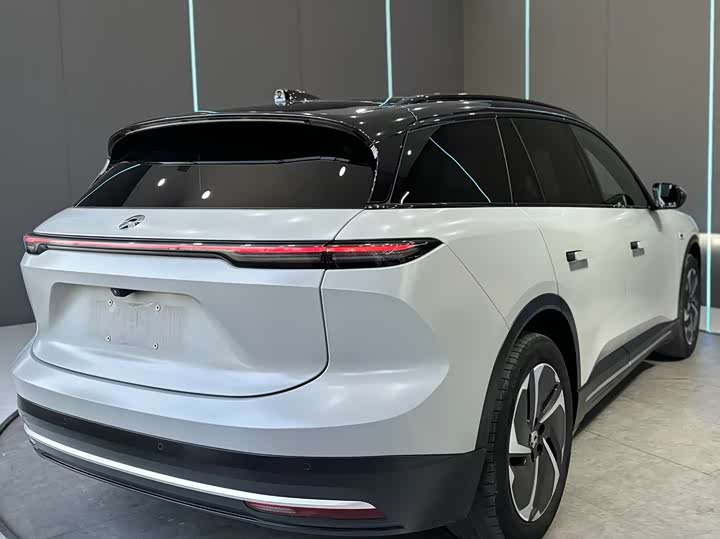 Фото 6 - Nio ES6