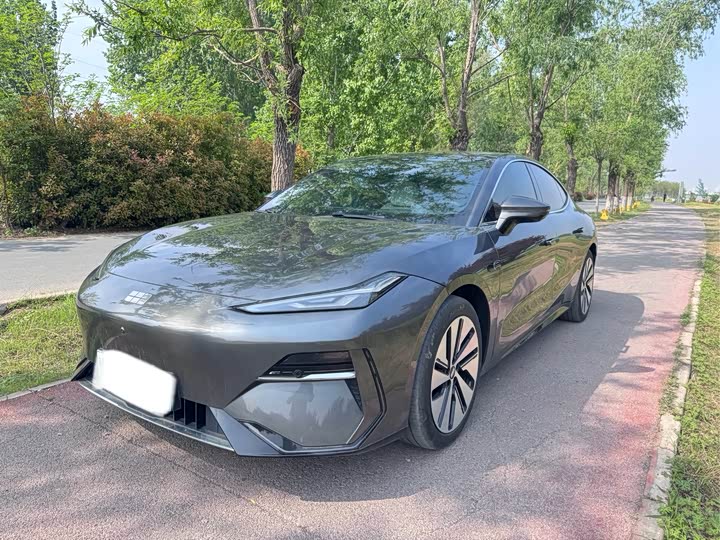 Geely Galaxy E8 2024 2024款 665km 后驱星舰 智驾版