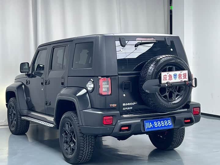 BAIC Beijing BJ40 2021 2021款 2.0D 自动四驱刀锋英雄版侠客型（前后电控锁）