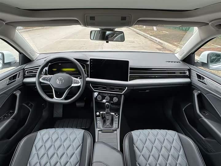 Фото 8 - Volkswagen Sagitar L