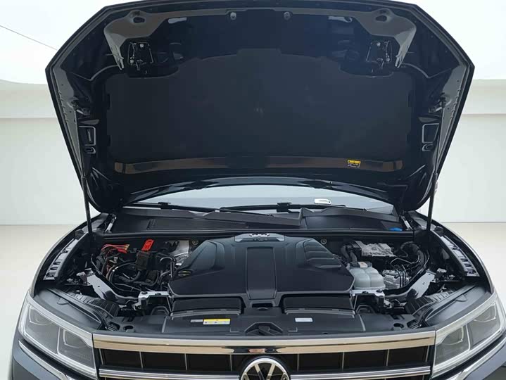 Volkswagen Touareg 2022 2022款 2.0TSI 锐尚版