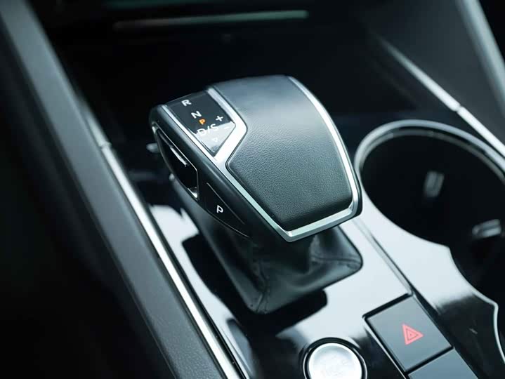 Volkswagen Touareg 2022 2022款 2.0TSI 锐尚版