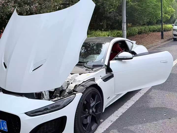 2024 Jaguar F-Type
